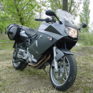Alquiler de BMW F800ST sport touring en Santiago de Compostela | Franky Moto Adventures