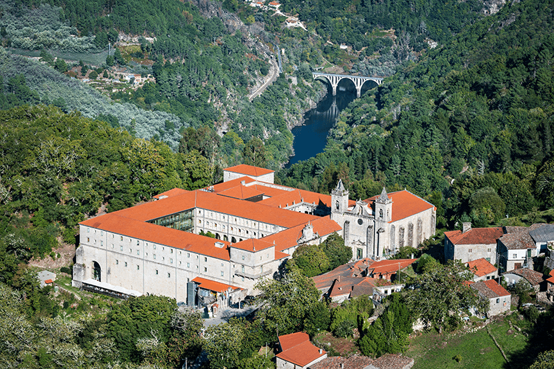 Monasterio de Santo Estevo en la Ribeira Sacra